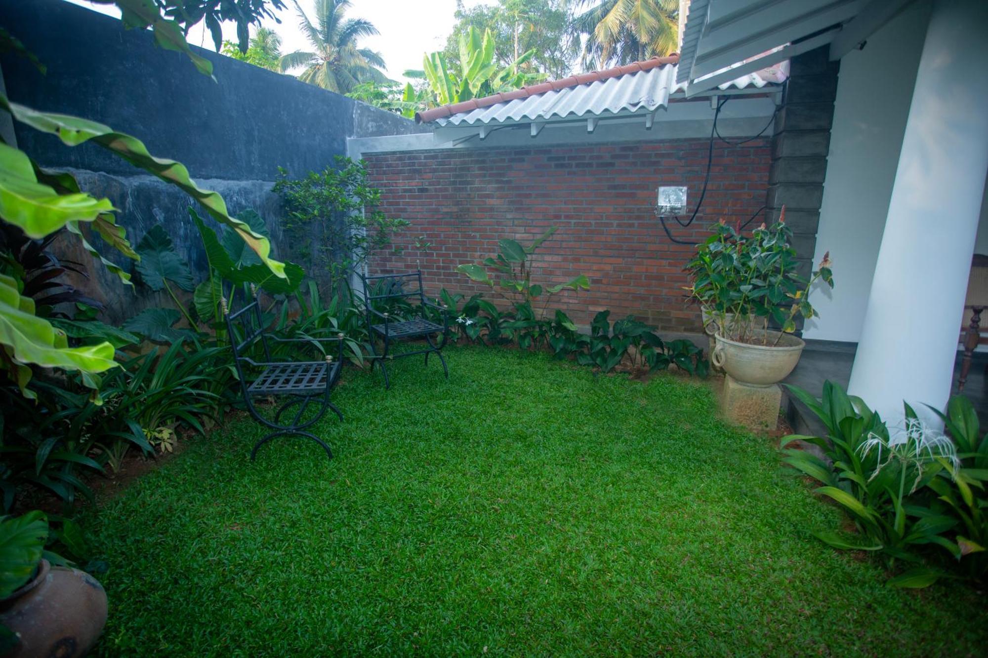Dhyana Villa Ambalangoda  Exteriör bild