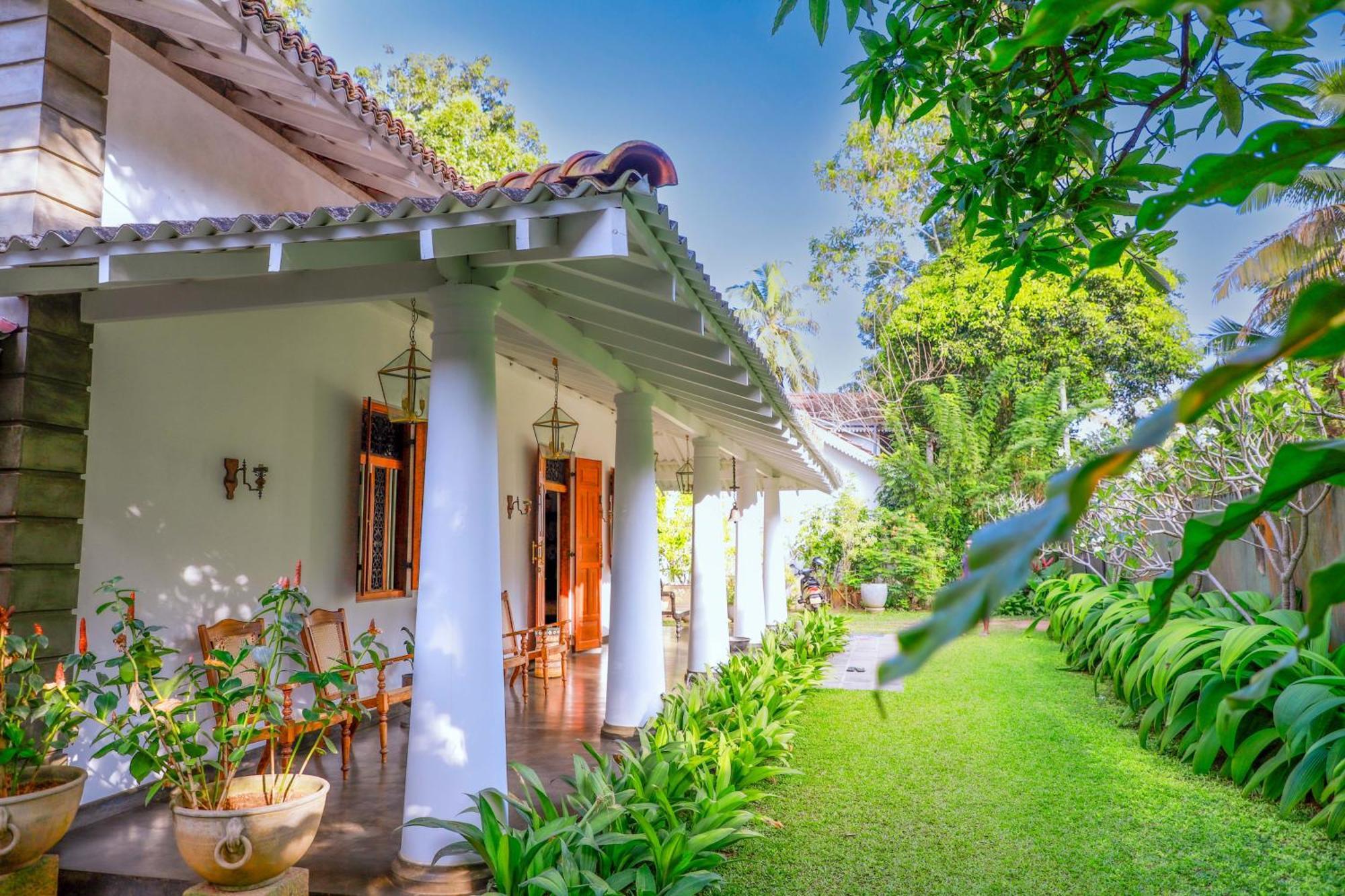 Dhyana Villa Ambalangoda  Exteriör bild